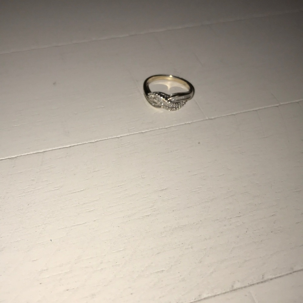 Diamond ring
